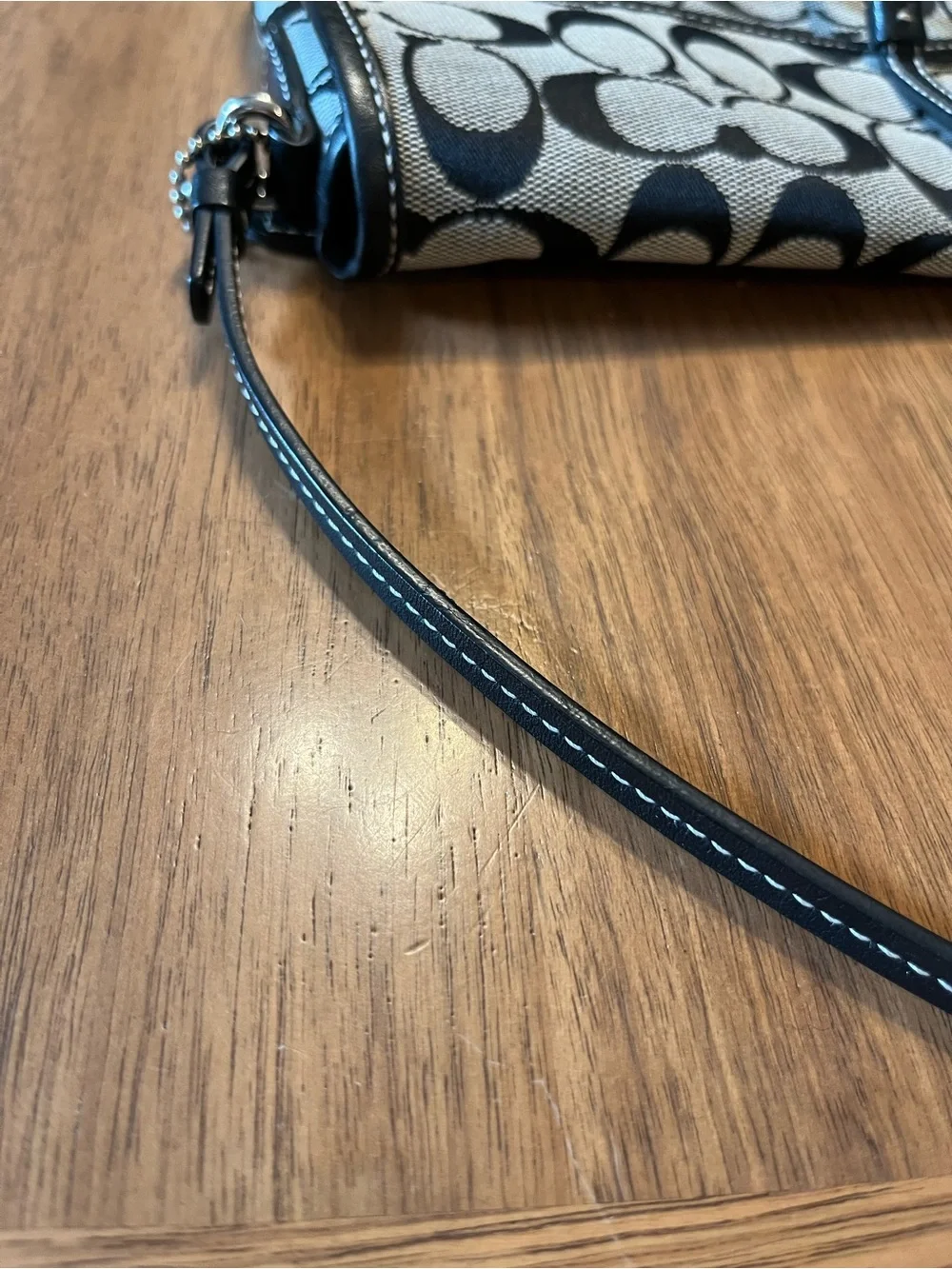 Coach Signature Black & Gray Hampton Clip Demi Shoulder Bag Vintage